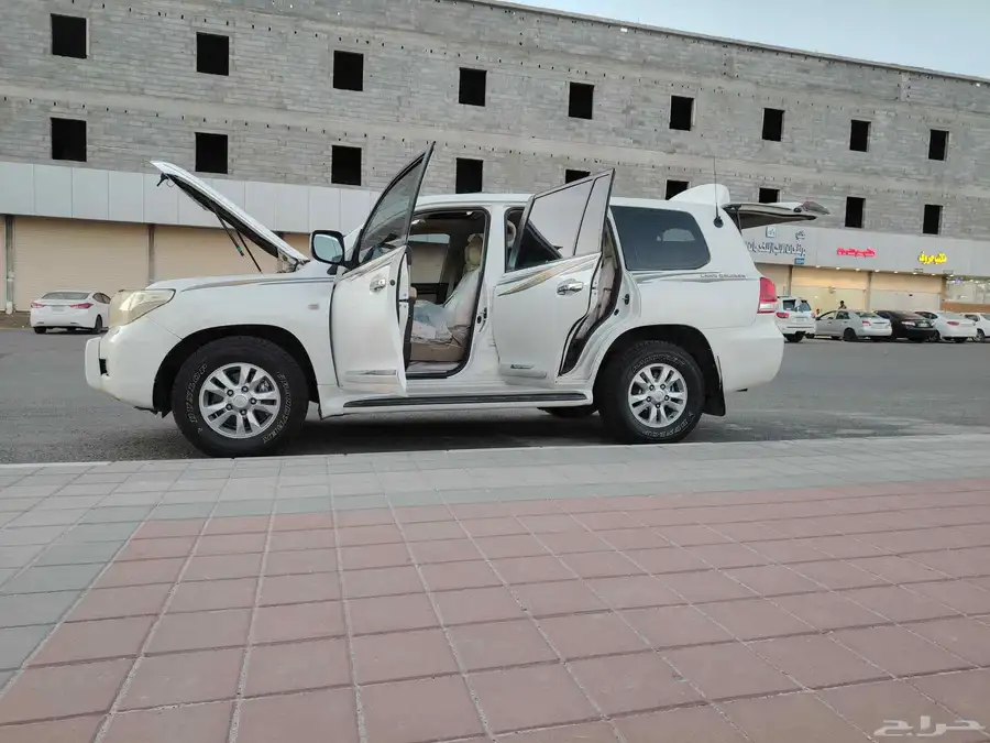 سياره لاند كروزر 2009 5