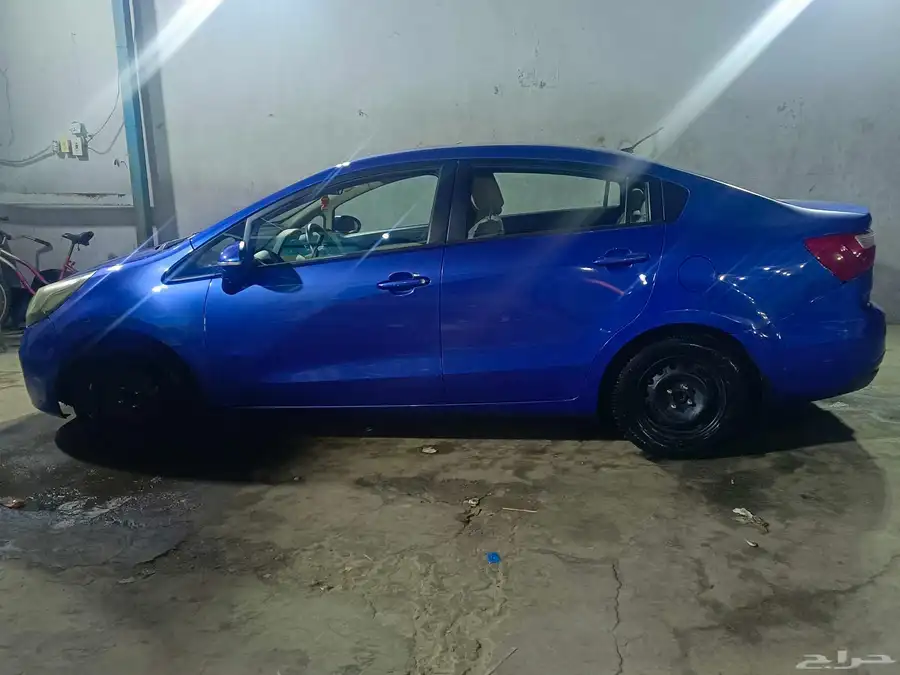 Kia Rio 2014 Looks new. Everything is complete. Three-year 8