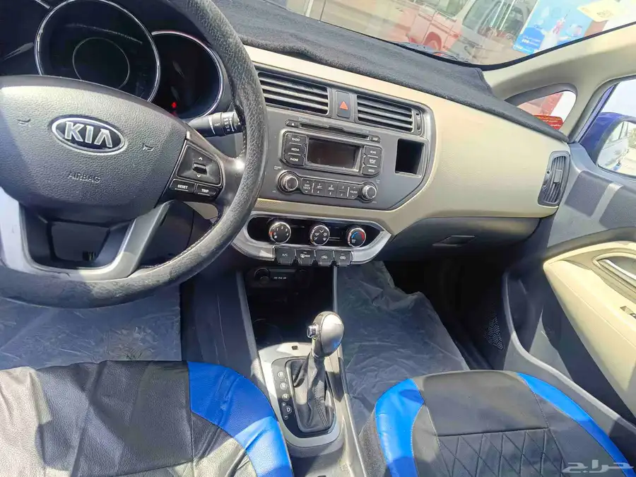 Kia Rio 2014 Looks new. Everything is complete. Three-year 4