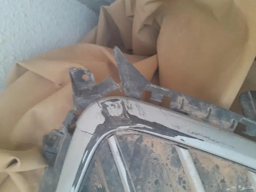قطع غيار وبطاريه 4