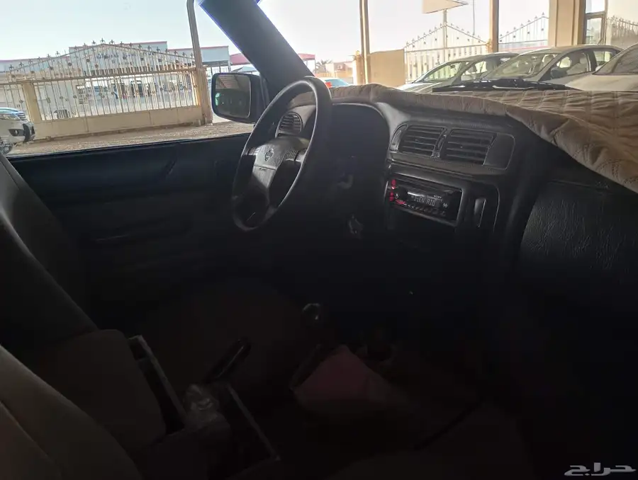 جيب نيسان ربع 8