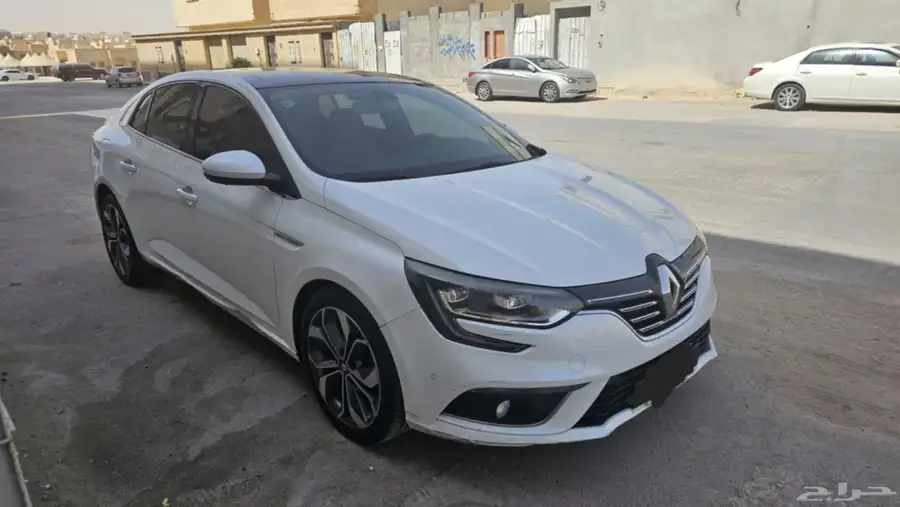 رينو ميغان 2017 16