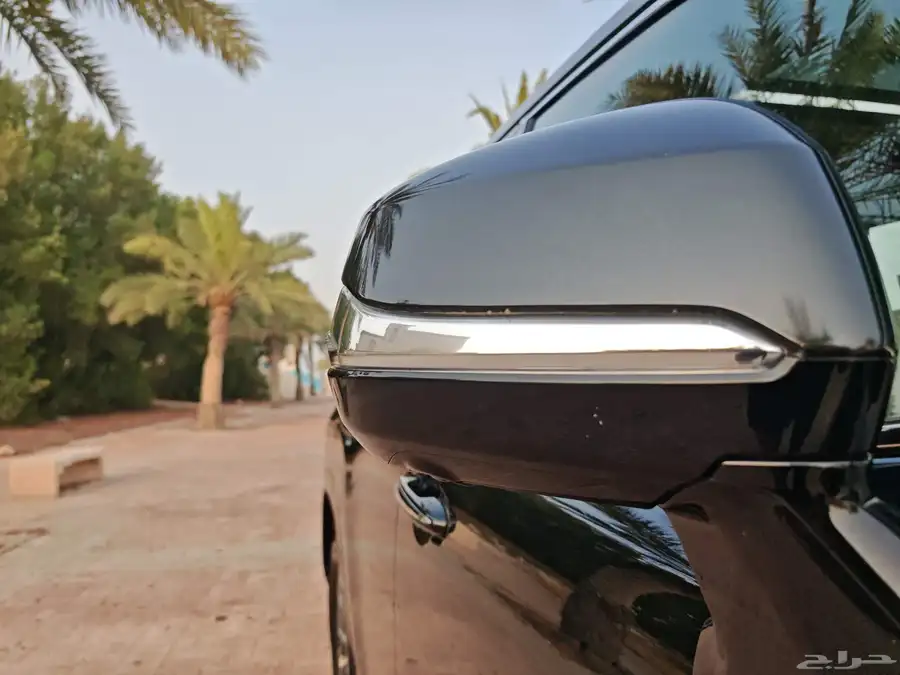 لكسز LX 600 F Sport أسود لؤلؤي موديل 2023 13