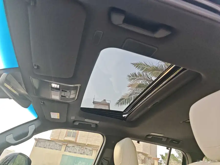 لكسز LX 600 F Sport أسود لؤلؤي موديل 2023 26