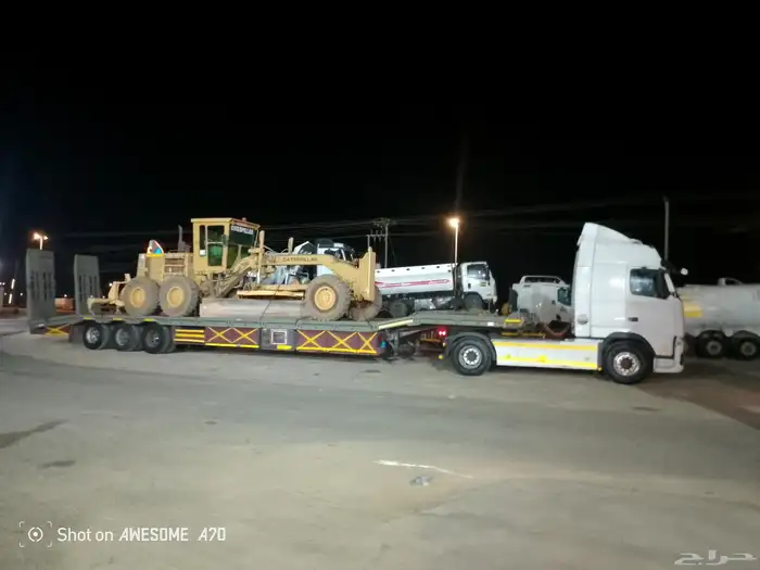 لوابد متواجد في الدمام لنقل المعدات والغرف داخل وخارج المملك 0