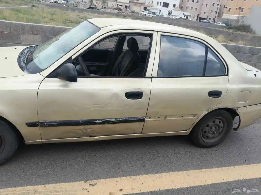 سيارة اكسنت 2003 للبيع على السوم 9