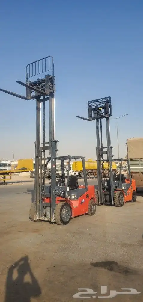 رافعه شوكيه 3.5 طن 4 حركات بطاقه جمركيه مكينه ايسوزو 6