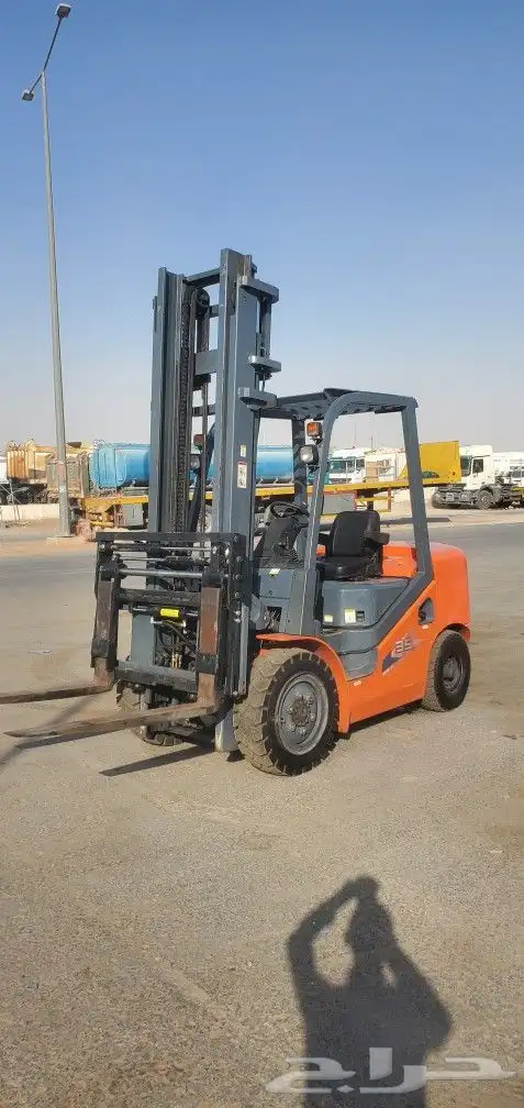 رافعه شوكيه 3.5 طن 4 حركات بطاقه جمركيه مكينه ايسوزو 0