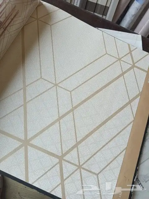 ورق جدران بأقل الاسعار الفه 150 شامل التركيب 6