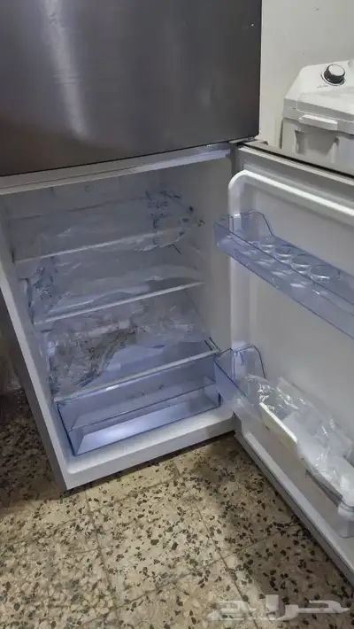 ثلاجة تعمل بالبخار شبه جديدة 4