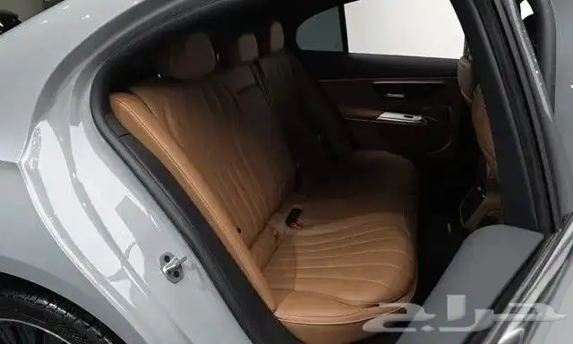 مرسيدس-بنز E300 AMG Line 2024 إستيراد من كوريا - العصيمي 8