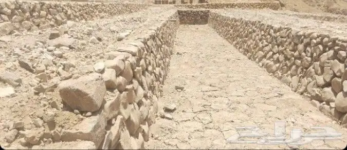 بوكلين لبناء الثمايل الحجر وقص الاراضي وفتح الخطوط 3
