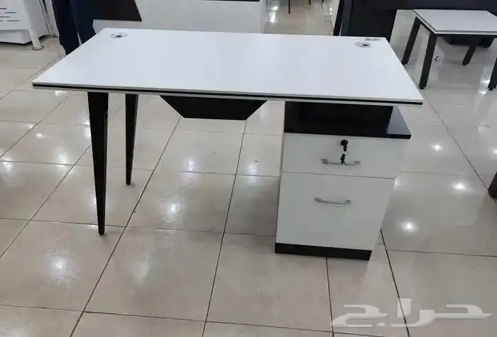 Office furniture table and chairs 3