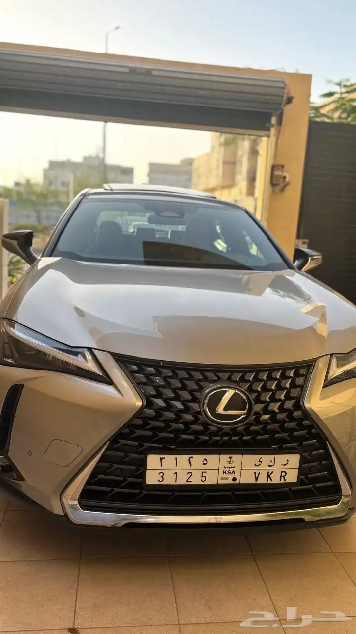 لكزس ux 2024 فل كامل 4