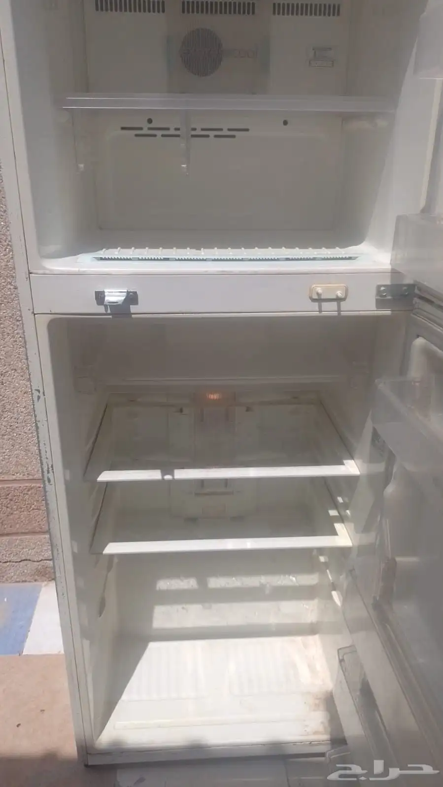 ثلاجه بابين على شرط 3