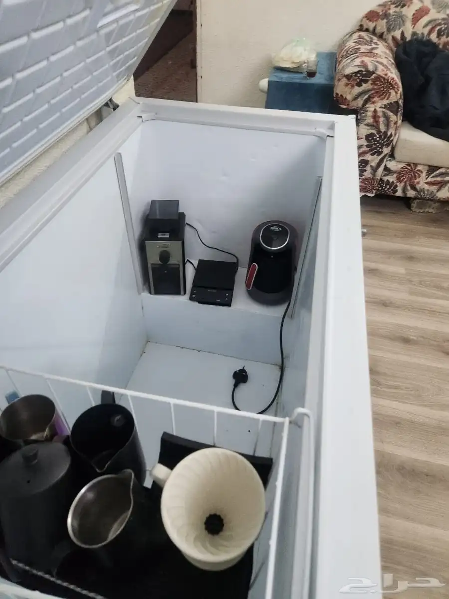 ثلاجه فريز و ادوات قهوه 2