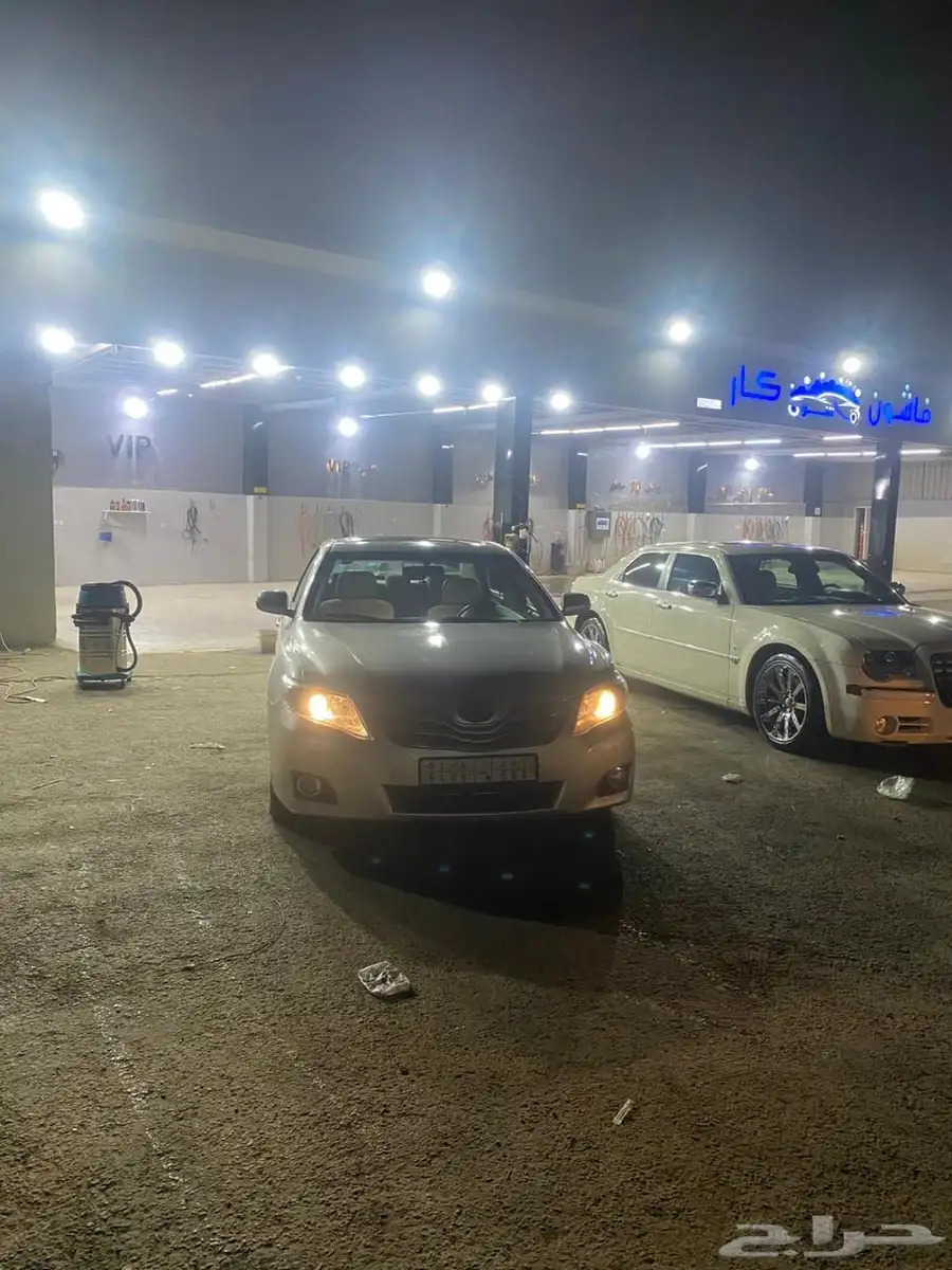 السلام عليكم حبيت اعرض سيارتي كامري موديل 2009 فل كامل مر 4
