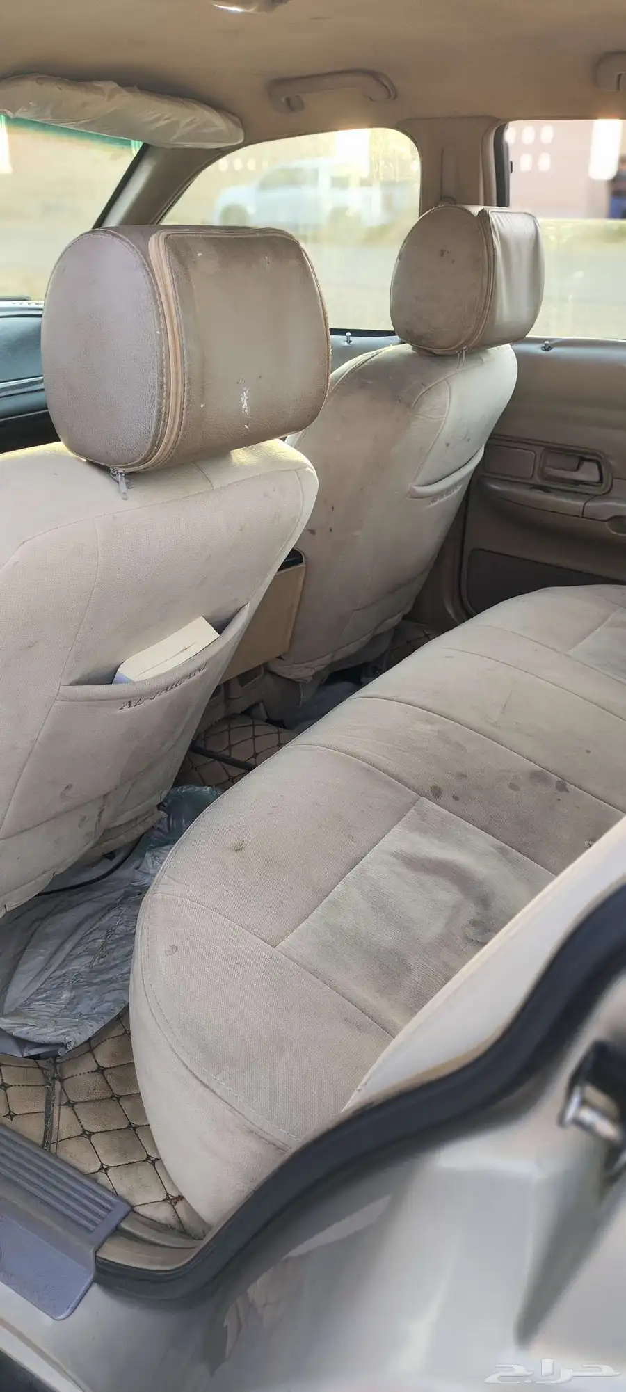 فورد فكتوريا نظيف لوحه مميزه لسنة 2025 للبيع السياره او لوحه 9