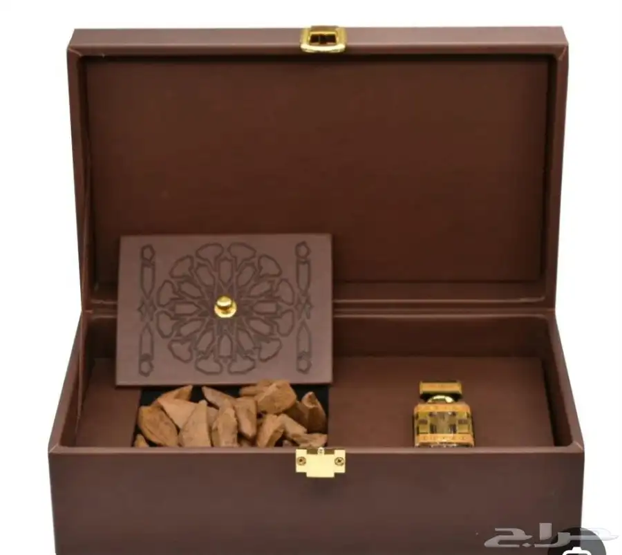 صنديق هديا فخمه مع عطور اودهن عود وبخور 1
