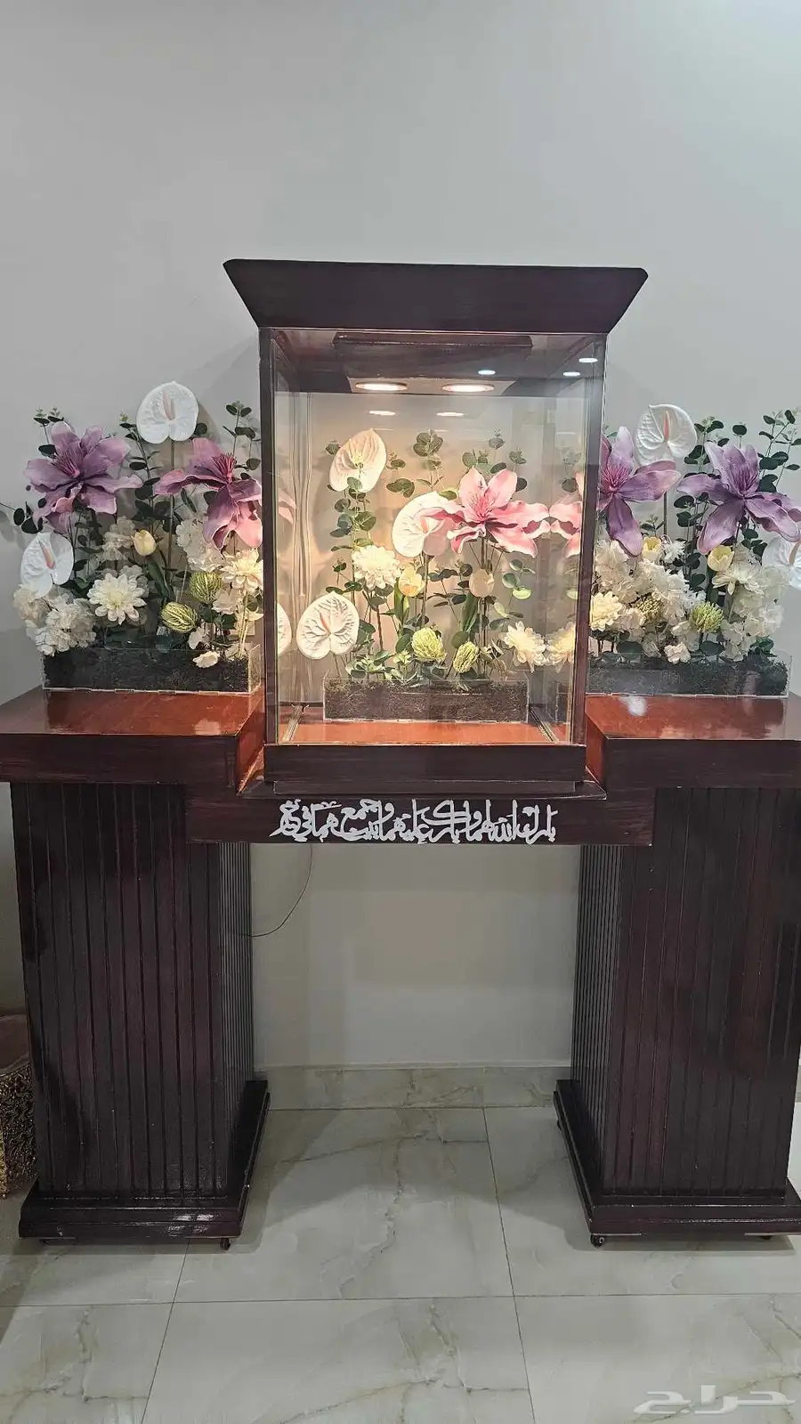 دولاب ملكة مع استاند فلوس 0