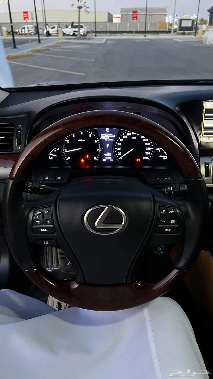 نوع السيارة لكزس LS 460L 2015 20