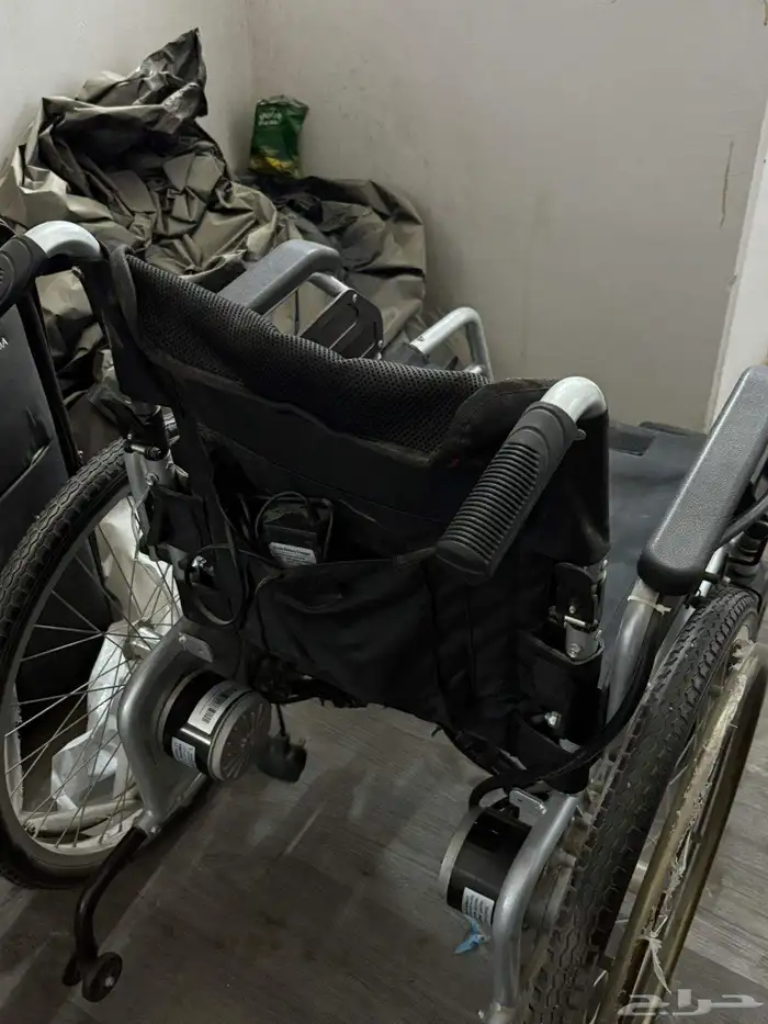 كرسي كهربائي شبه جديد استخدام ايام معدوده 2