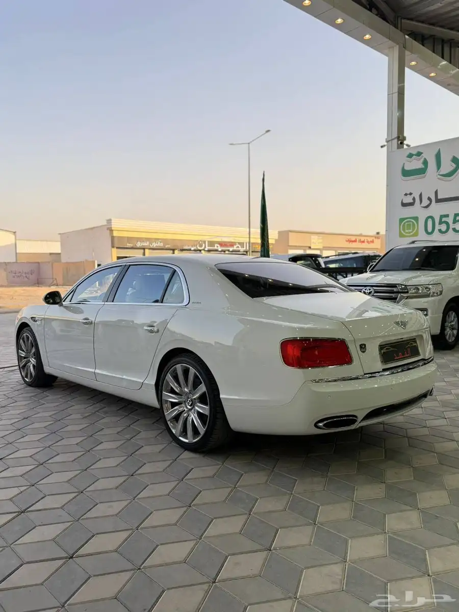 بنتلي 2015 فل كامل ب 129 ألف 6