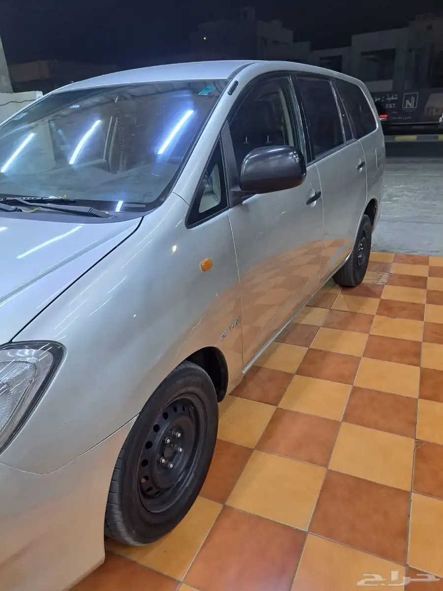 Toyota Innova 2011 0