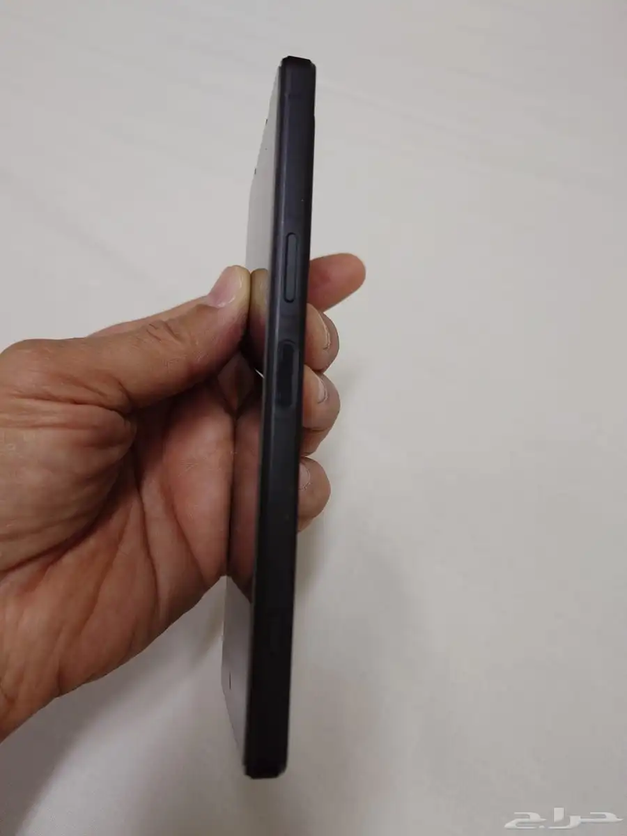 Xperia 1 IV  سوني اكسبيريا مارك 4 نظيف مع  كفر وحمايه 7
