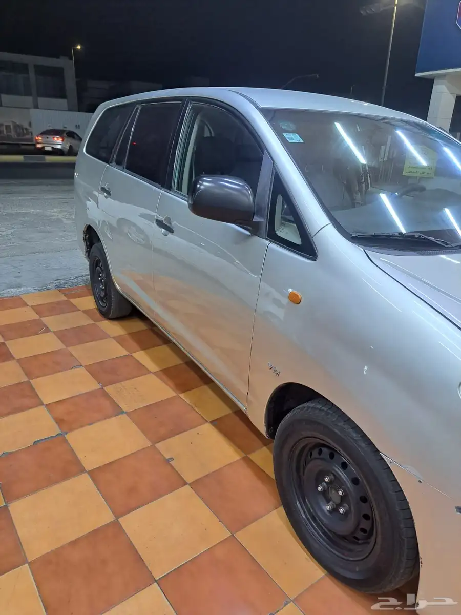 Toyota Innova 2011 2