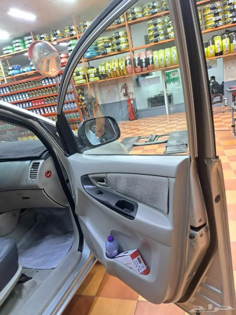 Toyota Innova 2011 9