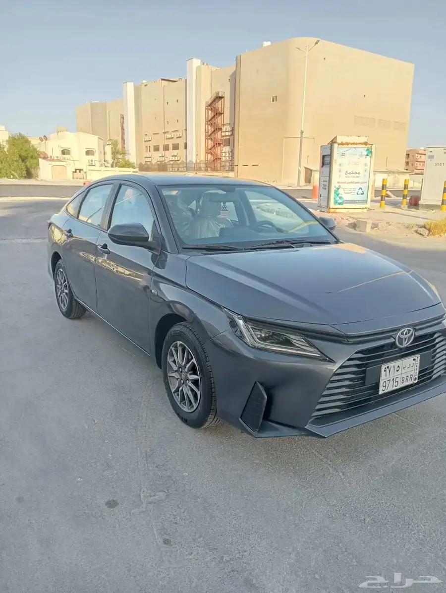 تويوتا يارس 2023 1