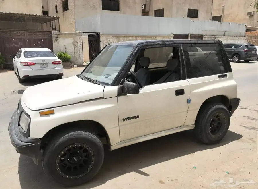 للبيع جيب سزوكي فيتارا نضيف 0
