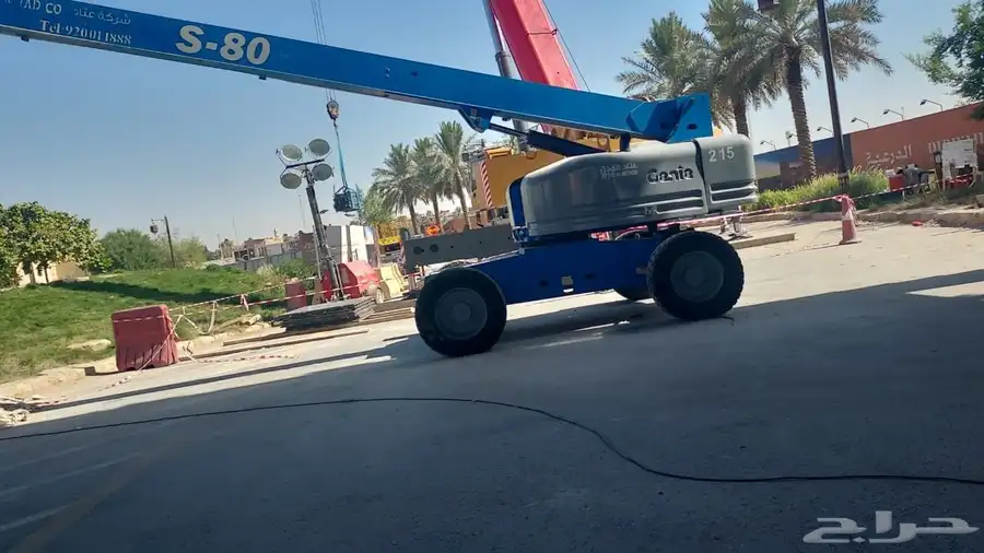 تأجير رافعات شوكية مان لفت سيزر لفت كرينات تليهندر بوبكات 44