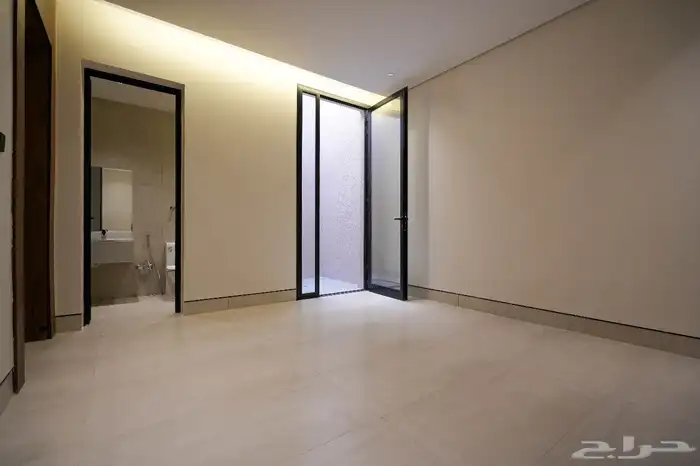 أدوار وفلل للبيع في الرياض حي العارض 12