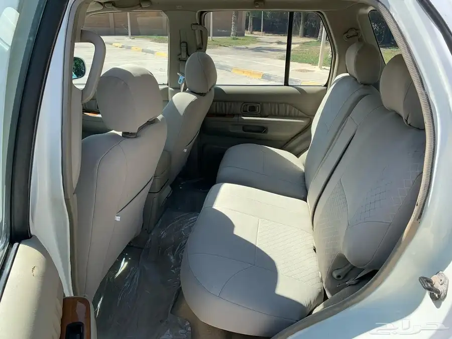 2003 نيسان باثفندر 2003 ( انفنتي QX4) 8