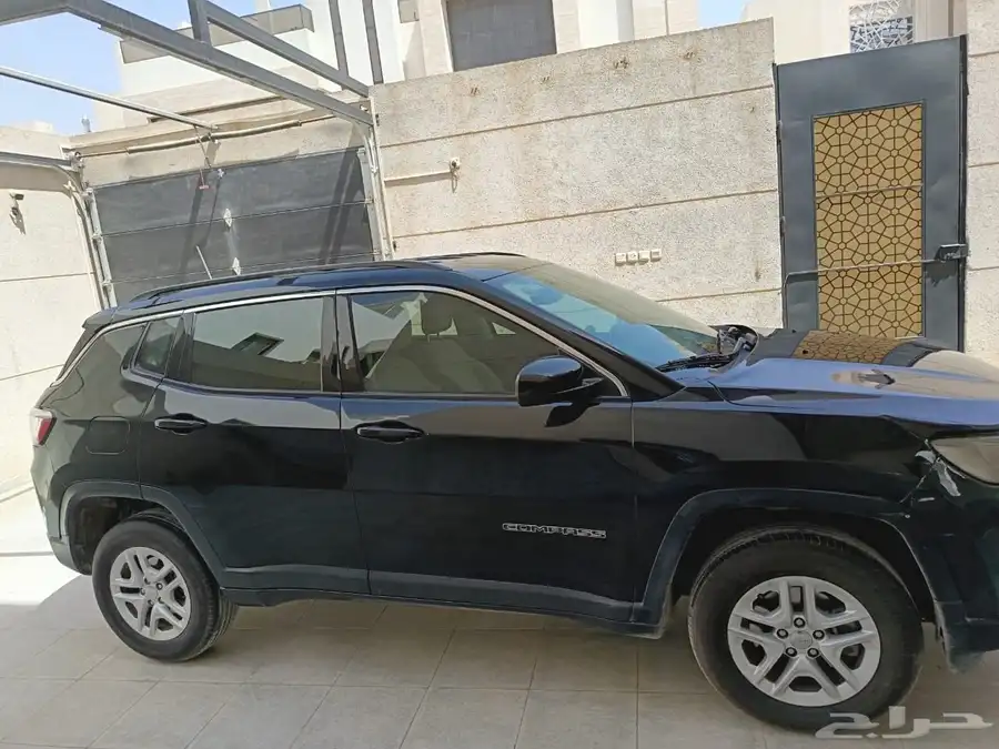 للبيع جيب كومباس 2019 1