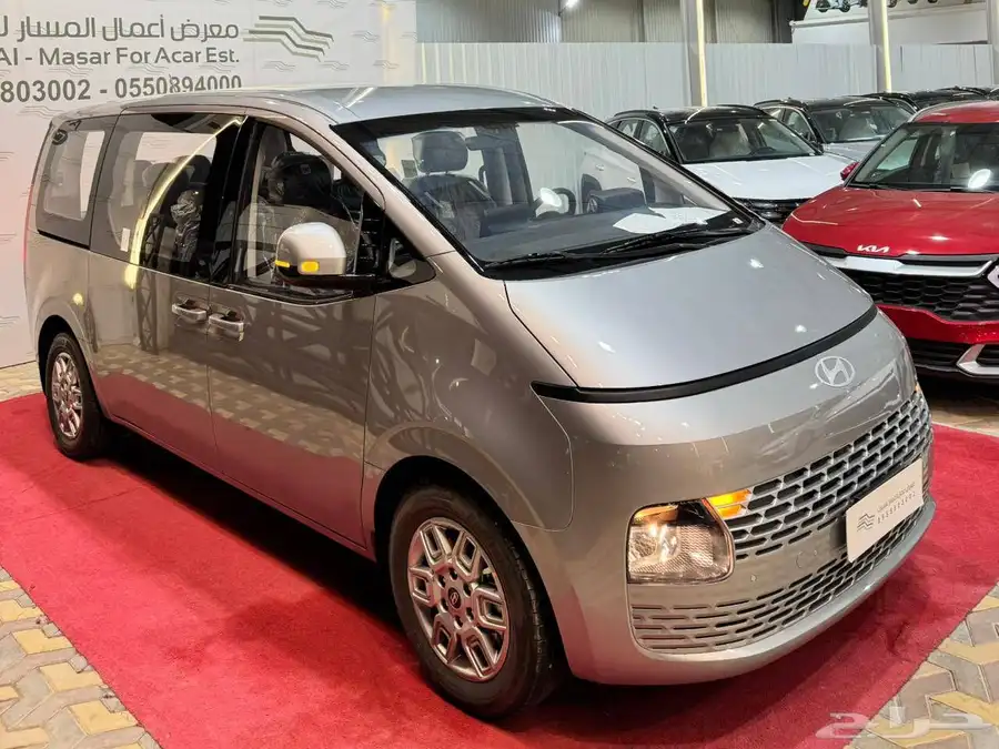 هيونداي ستاريا 2025 11راكب ديزل فضي كاش وتقسيط 1