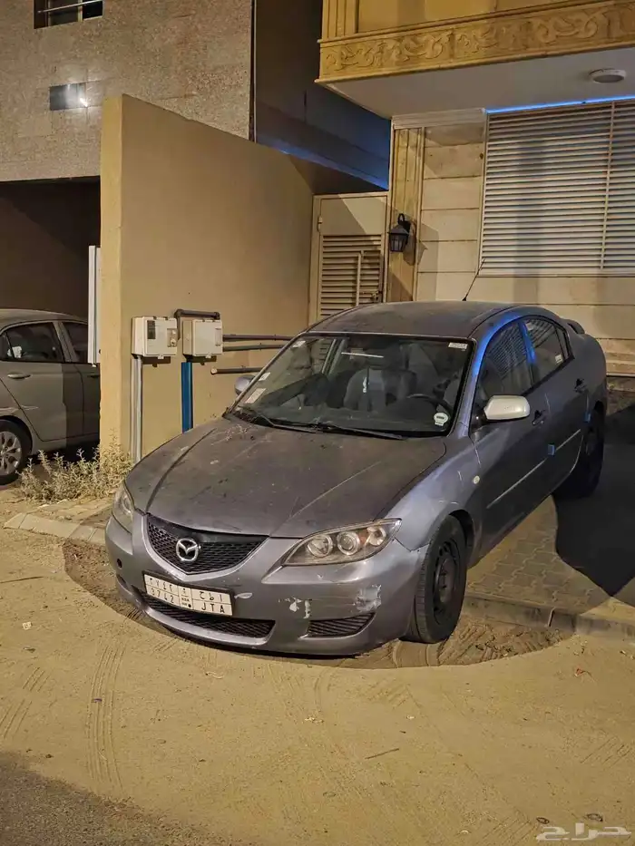 مازدا 3 2005. 2