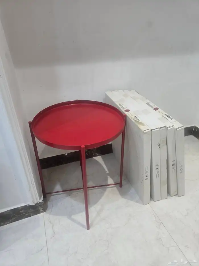 طاولات جدد عدد 5 للبيع ب300 0