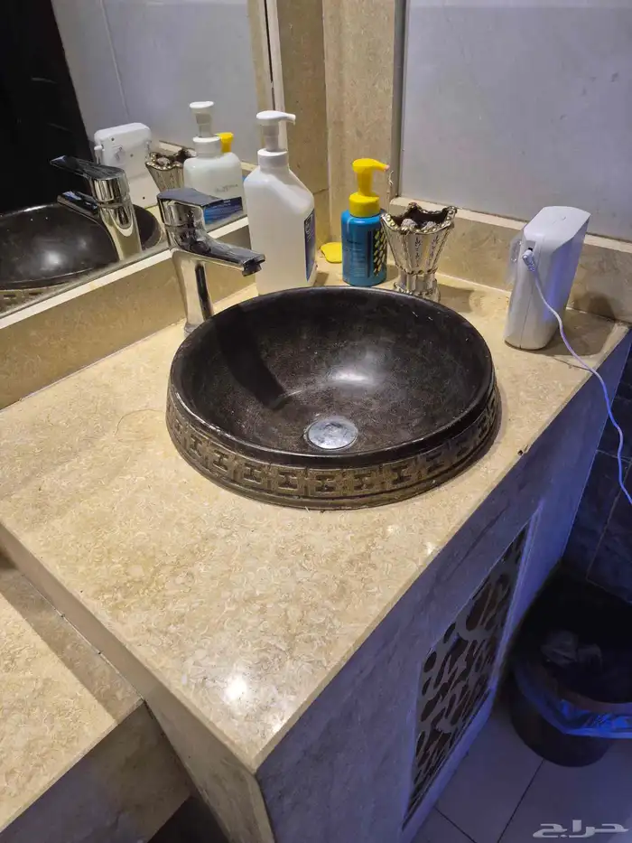 مغاسل مع كنب وطاوله 2