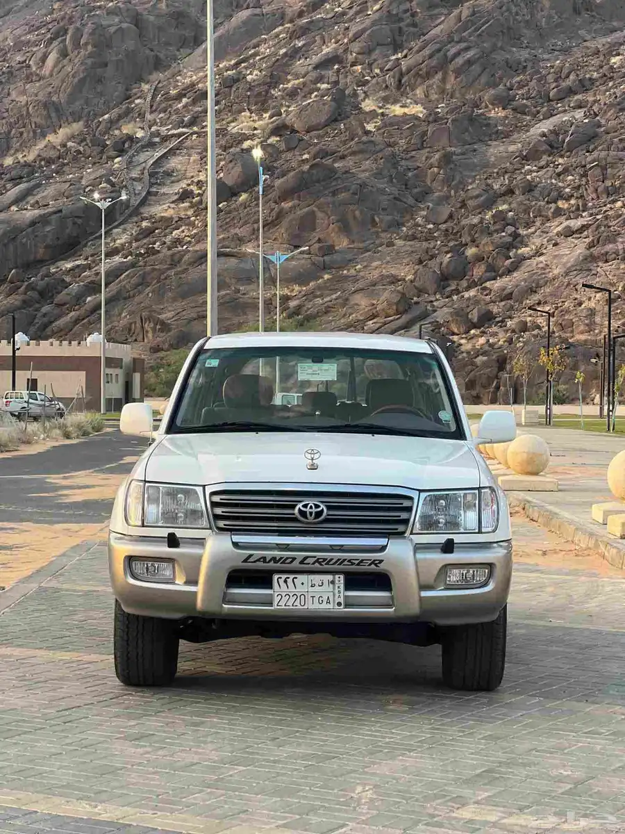 تويوتا لاندكروزر في اكس ار نظيف بريمي 2003 9