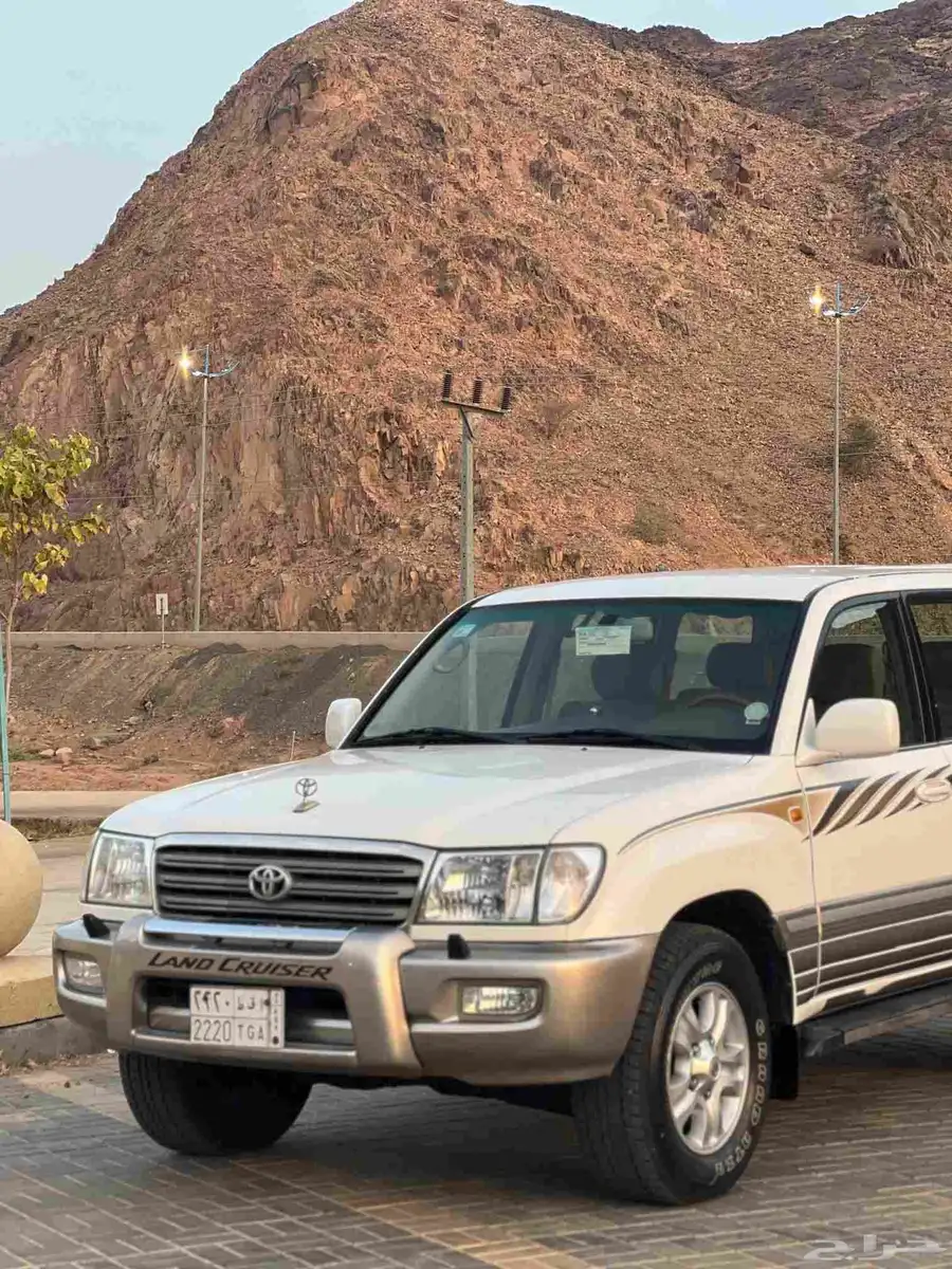 تويوتا لاندكروزر في اكس ار نظيف بريمي 2003 6