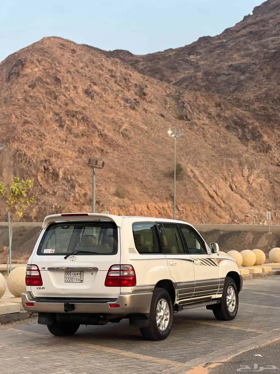 تويوتا لاندكروزر في اكس ار نظيف بريمي 2003 5