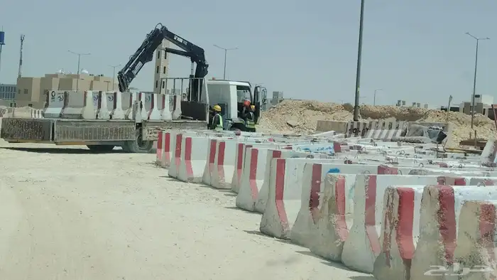 توريد حواجز خرسانيه مستخدمه وجديد 8