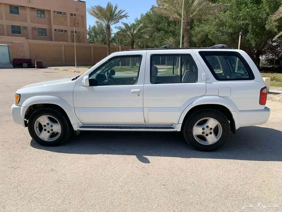2003 نيسان باثفندر 2003 ( انفنتي QX4) 1
