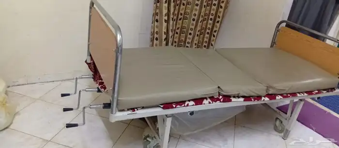 سرير حديد ذو الاحتياجات الخاصة 2