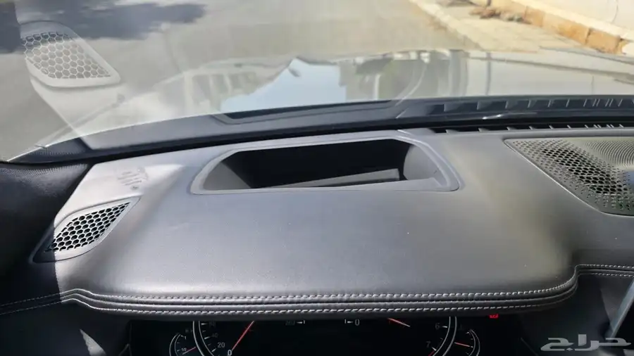بي ام دبليو 750 موديل 2018 بحالة ممتازة 19