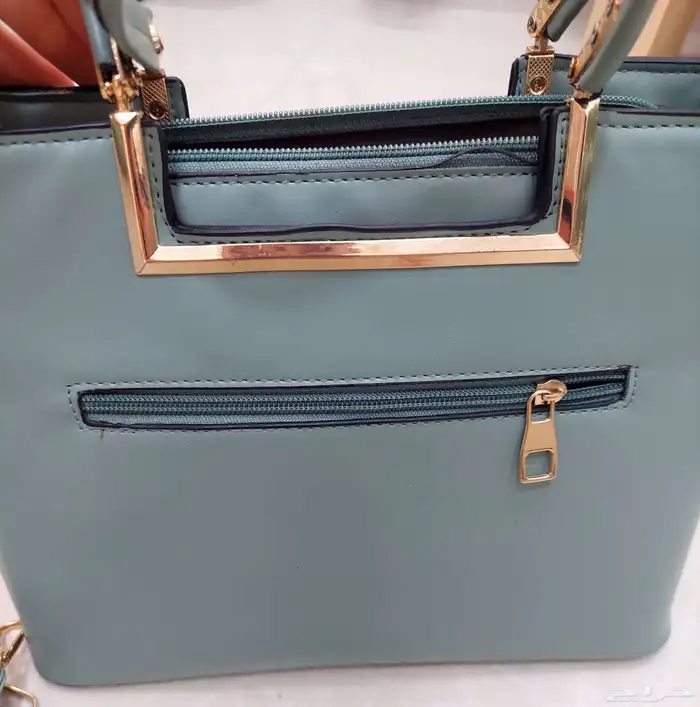 شنطتين استخدام خفيف للبيع ب25 ريال 6