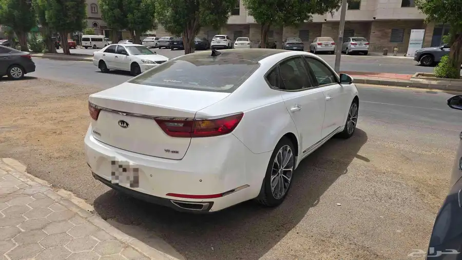 كيا كادينزا 2017 للبيعKia Cadenza 2017 0
